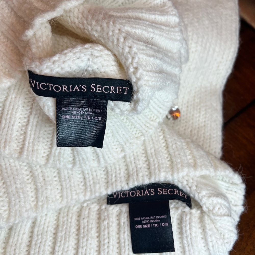Victoria's Secret Ivory Bling Beanie Hat & Infinity Scarf Set w/Rhinestones- NWT - Picture 5 of 9